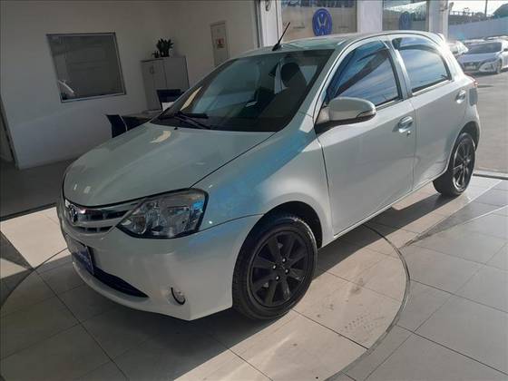 TOYOTA ETIOS 1.5 XLS 16V FLEX 4P MANUAL TOYOTA ETIOS 1.5 XLS 16V FLEX 4P MANUAL